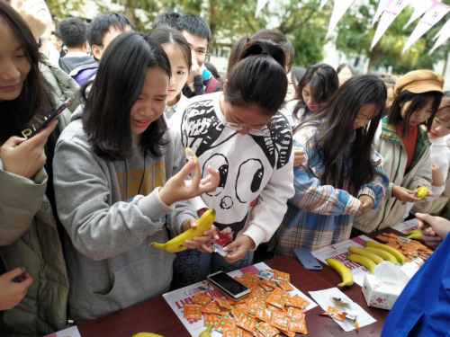 “红十字 红丝带·12320防艾青春行”在四川启动 “红十字 红丝带·12320防艾青春行”在四川启动